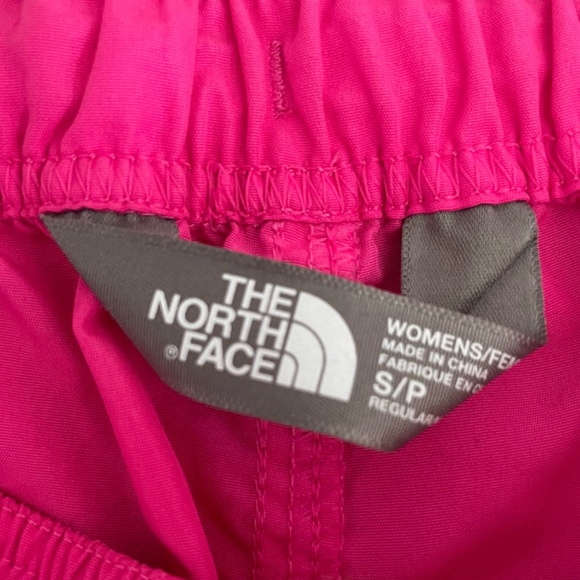 The North Face Pink Women’s Running Shorts Size S - Picture 8 of 8